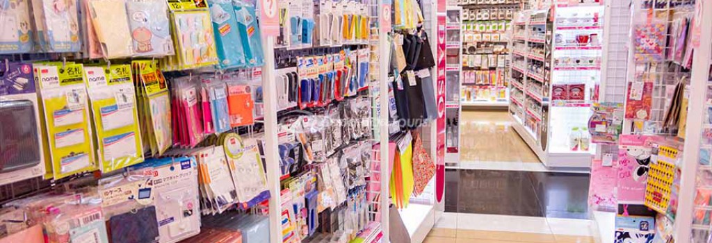 Shopping tại Nhật mà không sợ “thủng túi” với 4 chuỗi cửa hàng 100 yên