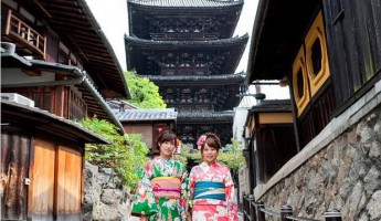 Trải nghiệm mặc trang phục kimono ở Kimono