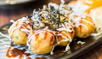 Bánh Takoyaki - món ăn huyền thoại vùng Osaka
