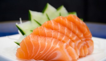 Người Nhật Dùng Nguyên Liệu Gì Để Chế Biến Sashimi?