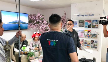 Kansai TV và Đài Tiếng Nói Việt Nam VOV Ghi Hình Tại Sông Hàn Tourist