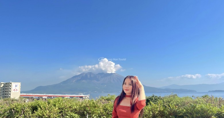 Chụp ảnh với núi lửa Sakurajima
