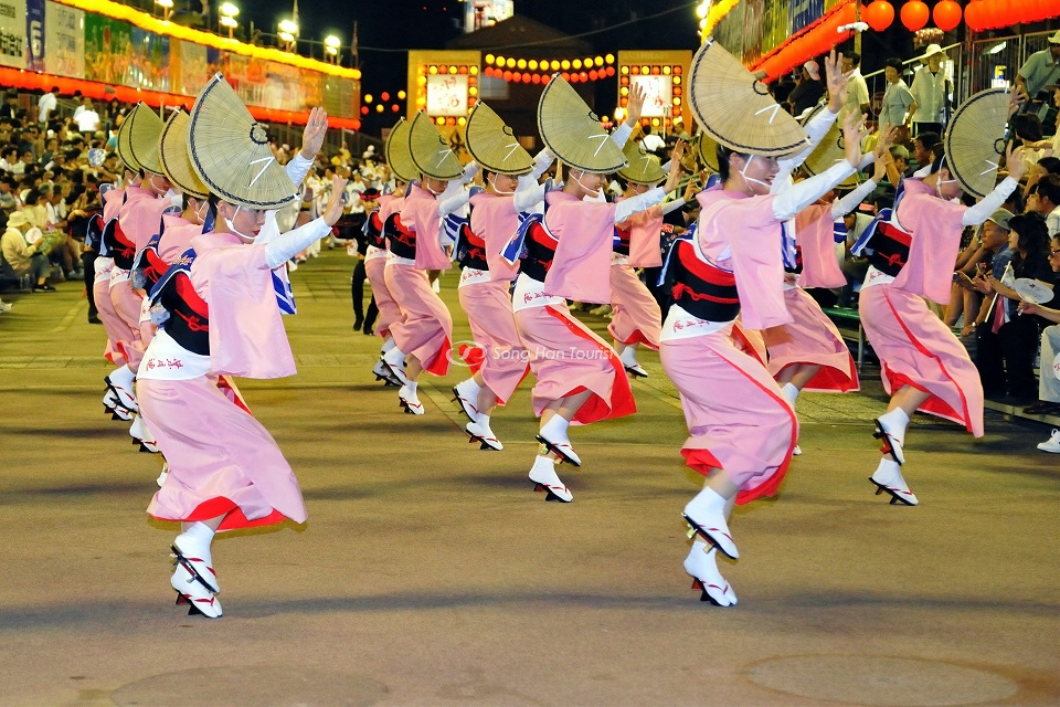 Awa Odori - the largest dance festival in Japan