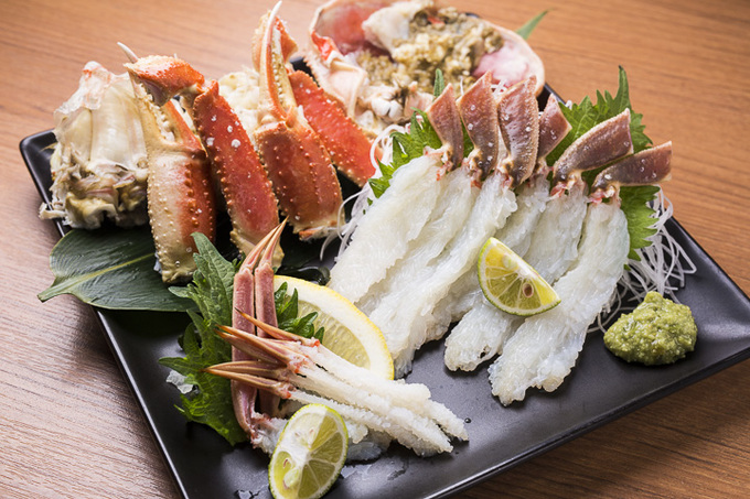 Sashimi cua tươi nổi tiếng vùng Hokkaido