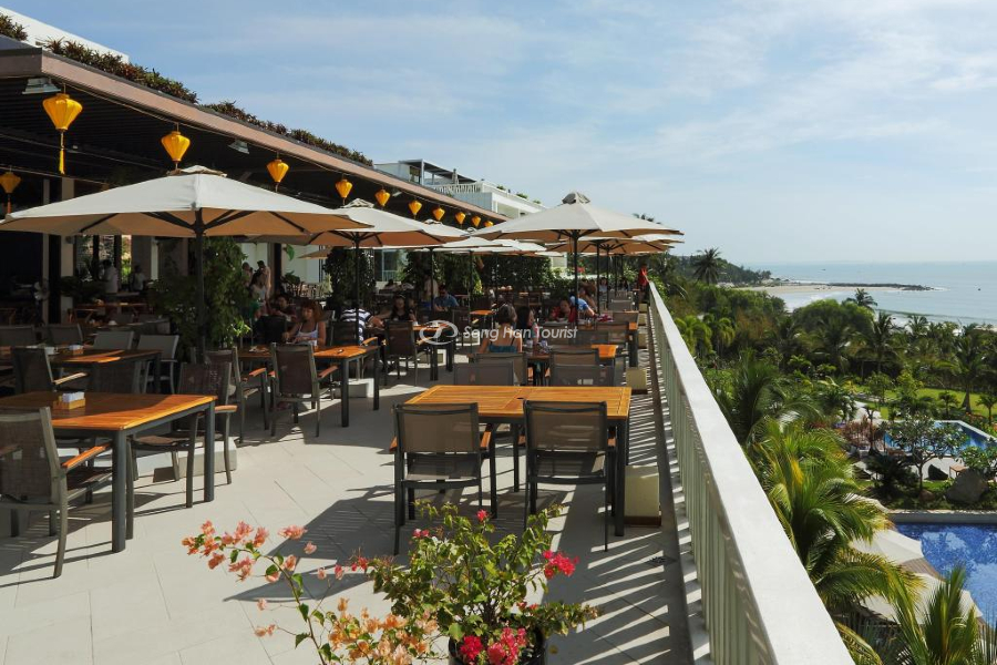 The Cliff Resort & Residences sở hữu chuỗi quán bar, nhà hàng và spa đẳng cấp trong khuôn viên.
