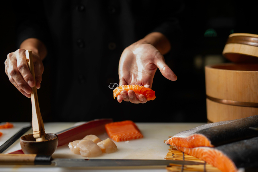 Cách đầu bếp chế biến Sashimi