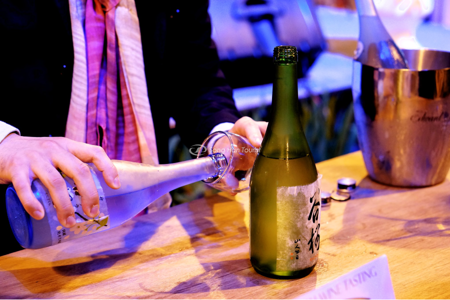 Cách giới trẻ thưởng thức Sake