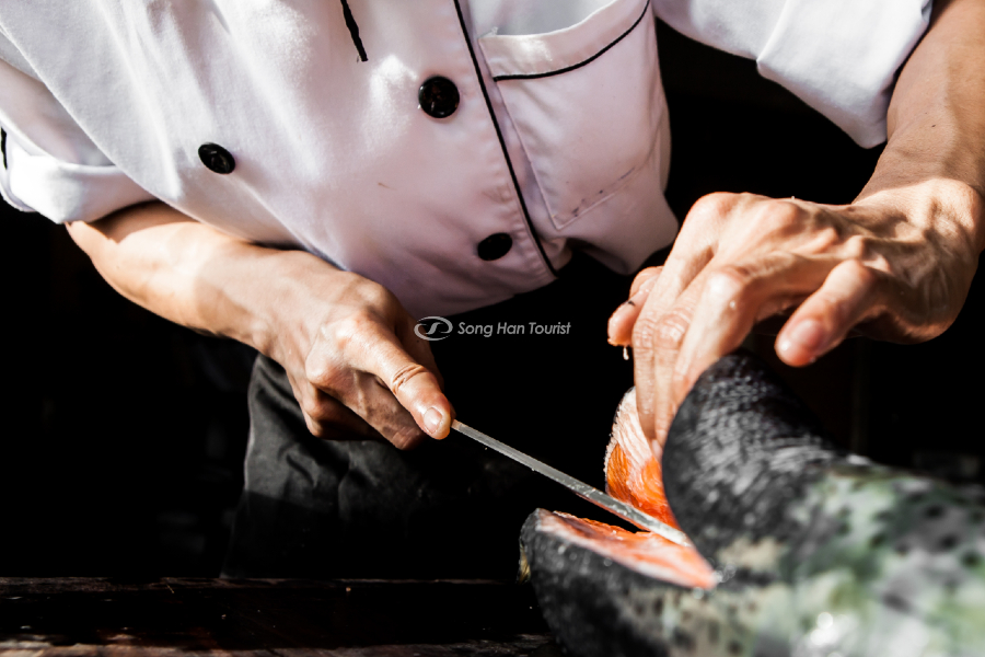 Đầu bếp chế biến Sashimi phải đạt những kỹ năng nhất địn