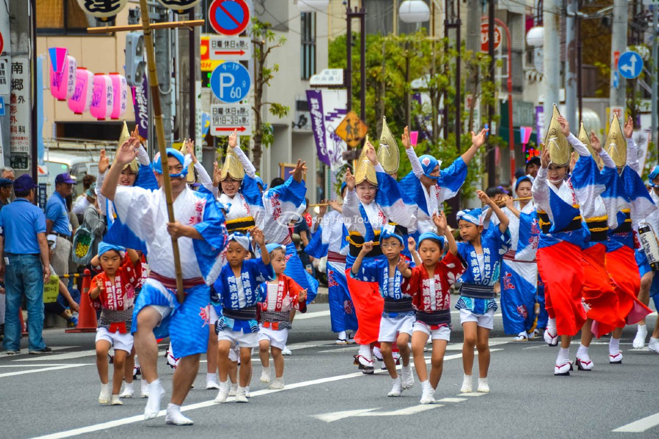 Không khí lễ hội vui nhộn của mùa hè Nhật Bản