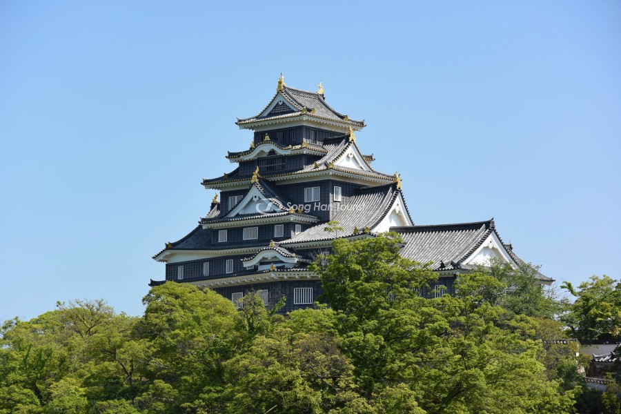  Lâu đài Okayama màu đen hùng vĩ. (Nguồn: Internet)