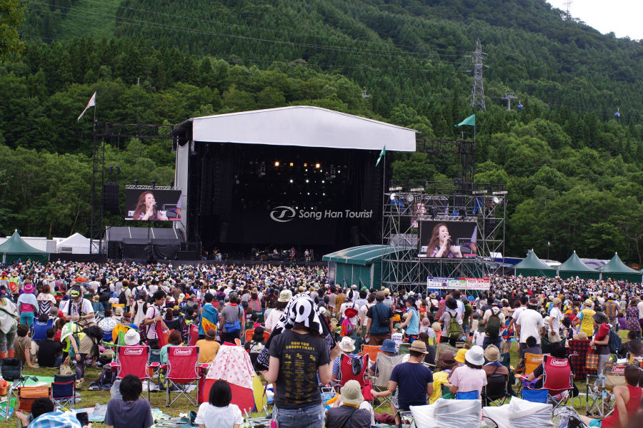 Lễ hội âm nhạc với lượng người tham gia khổng lồ 