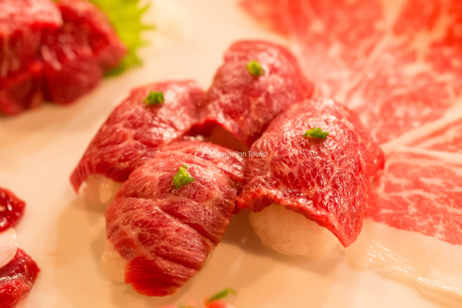 Món thịt ngựa Sashimi
