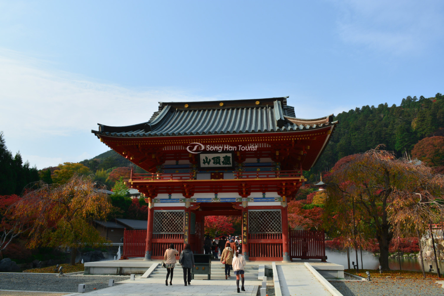 Ngôi chùa thiêng liêng được nhiều du khách ghé thăm