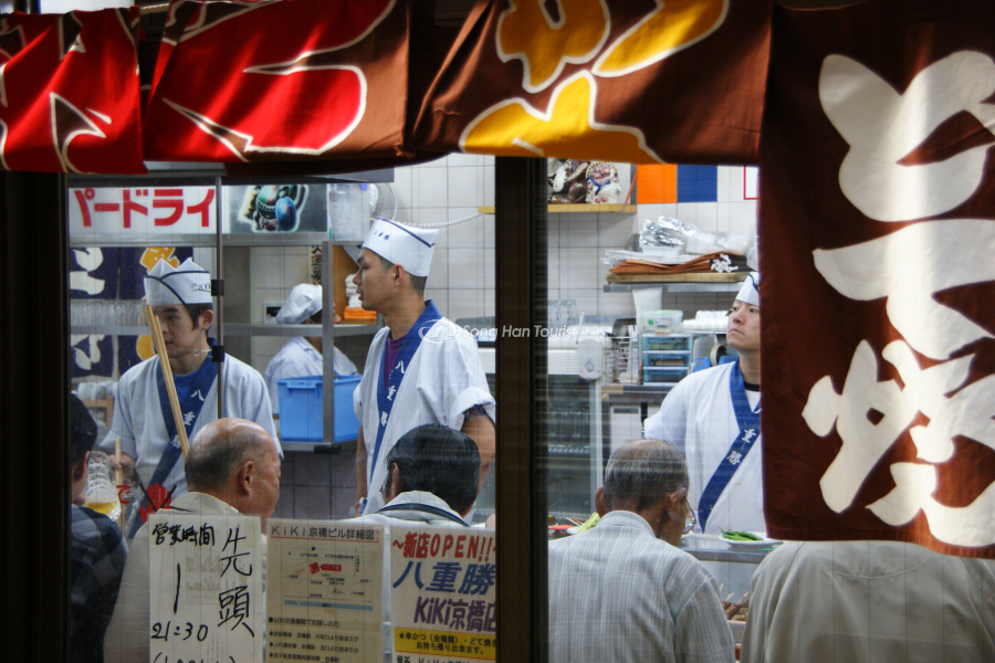 Những đầu bếp ở Osaka với công thức chế biến ngon bất hủ 
