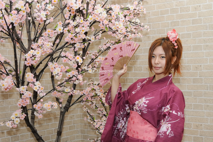 Phụ nữ Nhật Bản yêu thích chăm sóc sắc đẹp 
