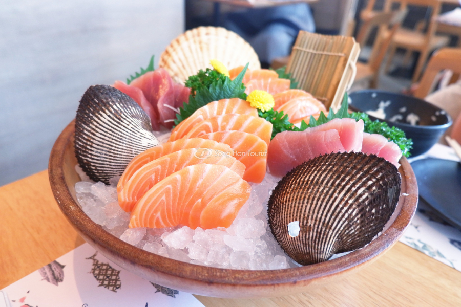 Thưởng thức Sashimi - món ngon trứ danh tại Nhật Bản