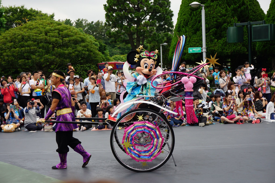 Tokyo Disneyland với nhiều lễ hội độc đáo