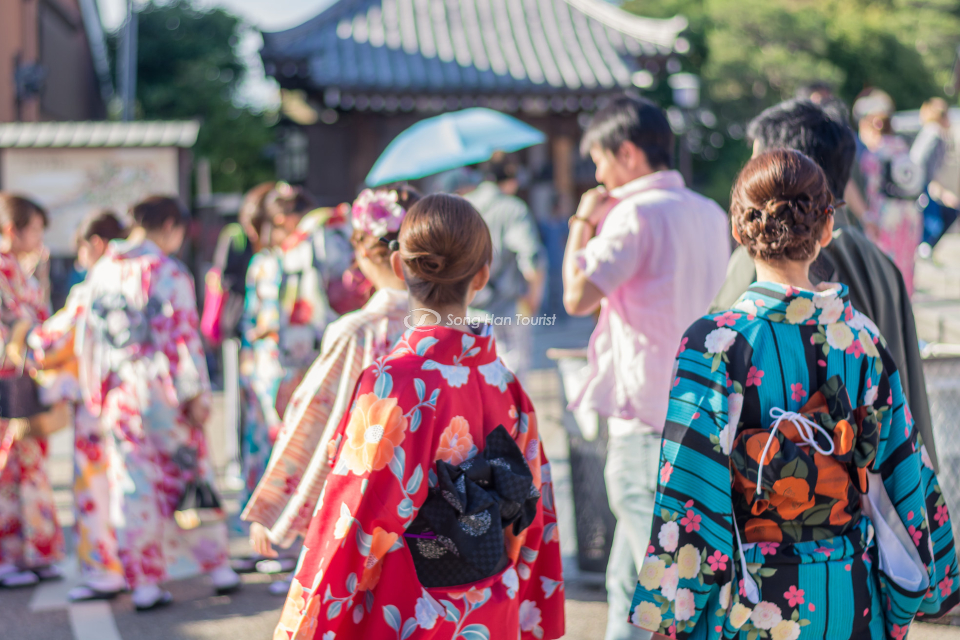 Yukata thường được mặc trong các lễ hội mùa hè